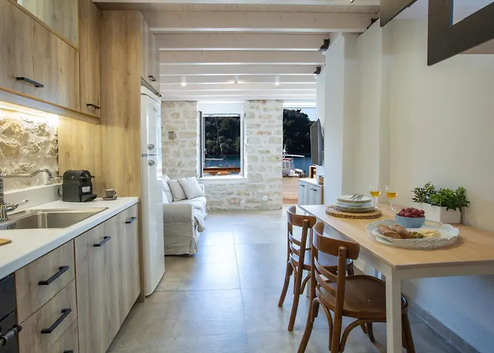 E Loft Case de vacanță