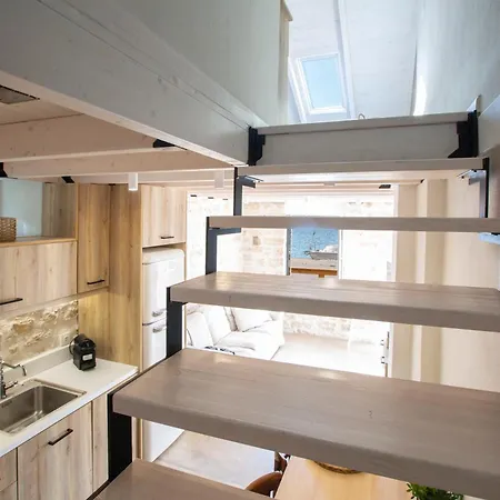 E Loft بيت للعطل Spartokhórion